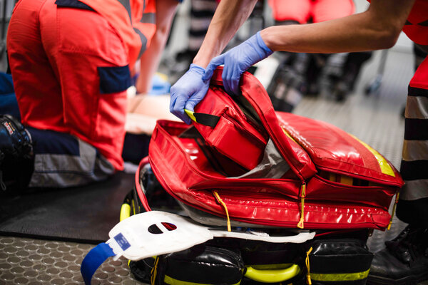 Bild vergr&ouml;&szlig;ern: Landkreis und KreisWirtschaftsBetriebe wiesen am Dienstag im zust�ndigen Fachausschuss die anonyme Kritik am Rettungsdienst mit einer umfangreichen Stellungnahme zur�ck.